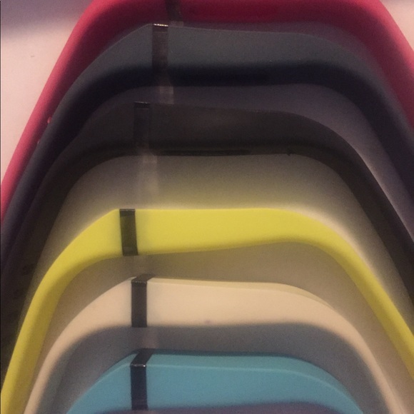 Fitbit flex replacement bands. - Picture 3 of 3